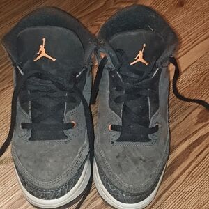 Jordan Kids Black and Orange Sneakers
